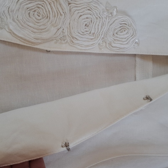 Ruby Rd. Winter White Linen Blend Rosette Detail Beaded Embellished Light Jacket - Picture 7 of 14